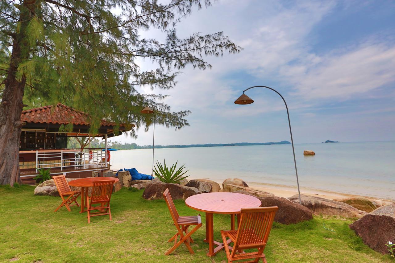 Pantai Indah Lagoi Bintan Exterior foto